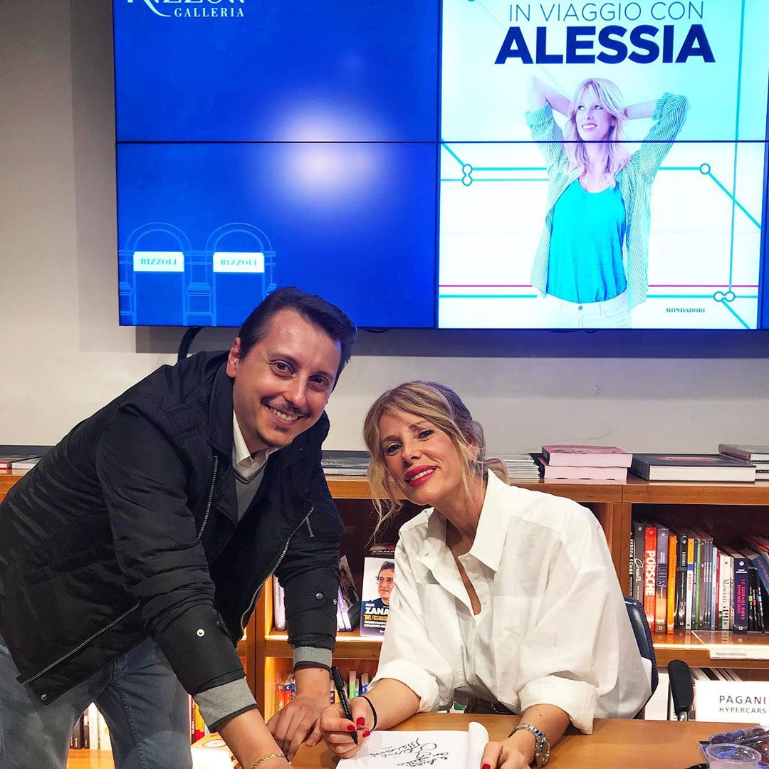 Alessia Marcuzzi presenta il suo libro “In viaggio con Alessia”