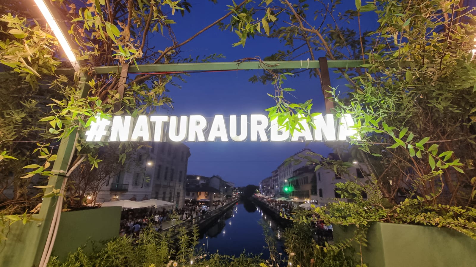 Corona presenta “Natura Urbana”, un’experience multisensoriale che tinge Milano di verde